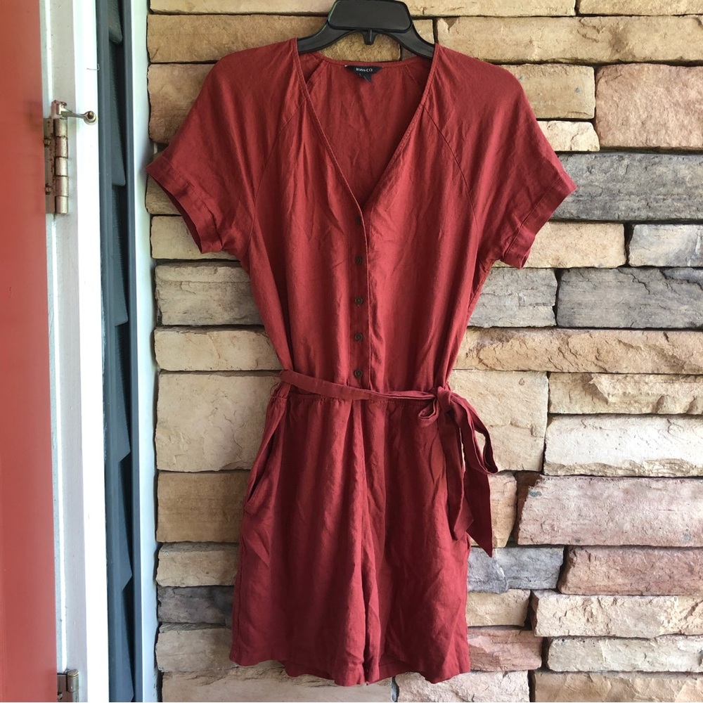RW & Co. red linen shor sleeve button up Romper Small